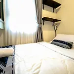 Homey 2 Bedroom Space - Only 7 Min Walk To Lrt