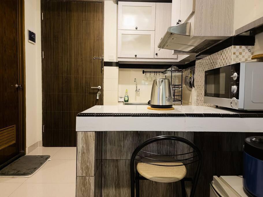 Homey 2 Bedroom Space - Only 7 Min Walk To Lrt * Bekasi